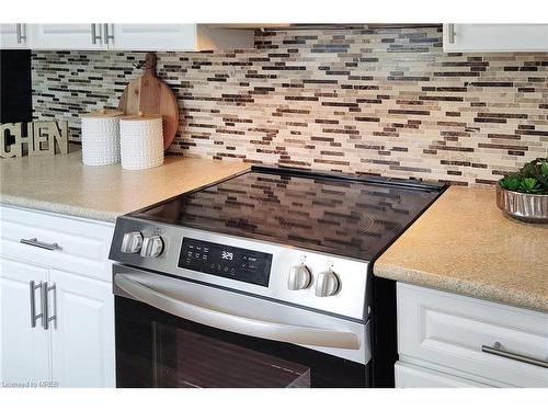 36-6780 Formentera Avenue, Mississauga, ON - Indoor Photo Showing Kitchen