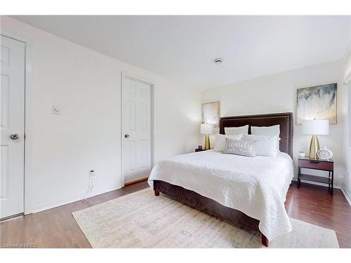 36-6780 Formentera Avenue, Mississauga, ON - Indoor Photo Showing Bedroom