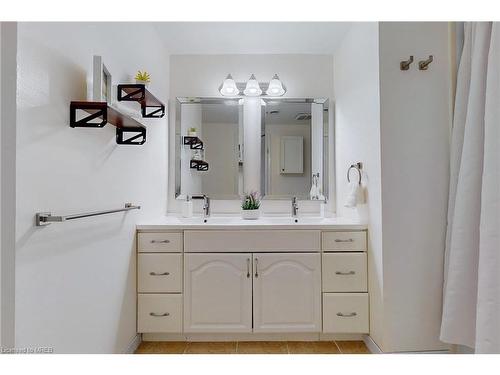 36-6780 Formentera Avenue, Mississauga, ON - Indoor Photo Showing Bathroom