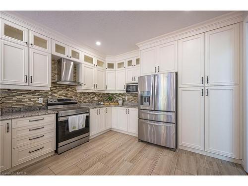 740 Cedar Bend Drive, Waterloo, ON - Indoor Photo Showing Kitchen With Upgraded Kitchen