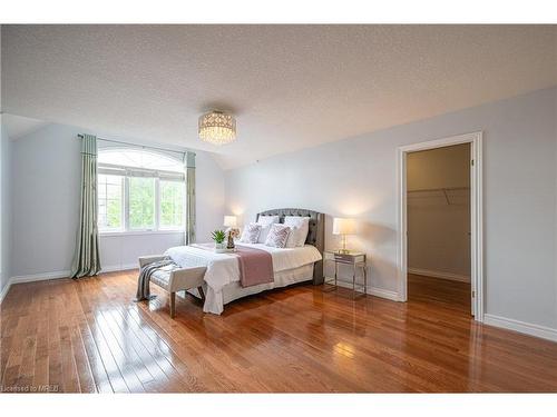 740 Cedar Bend Drive, Waterloo, ON - Indoor Photo Showing Bedroom