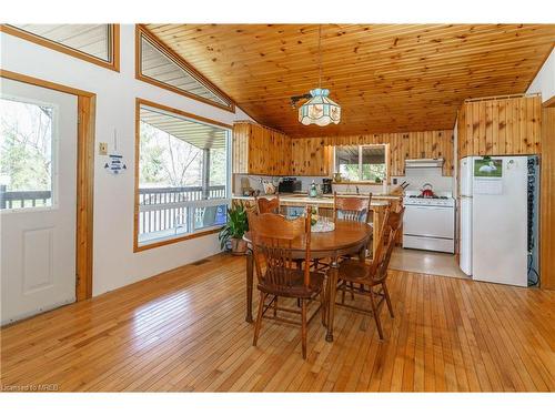 86 Stoney Road, Mckellar, ON - Indoor Photo Showing Dining Room