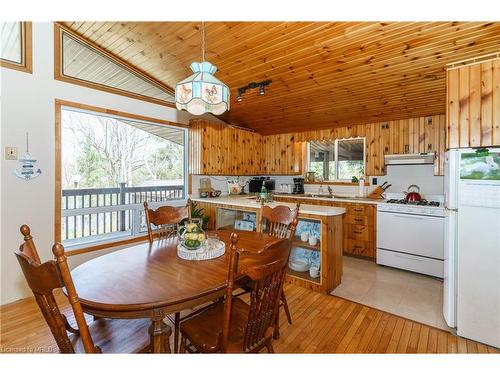 86 Stoney Road, Mckellar, ON - Indoor Photo Showing Other Room