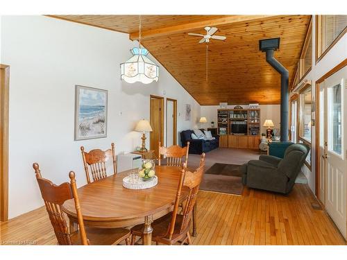 86 Stoney Road, Mckellar, ON - Indoor Photo Showing Dining Room