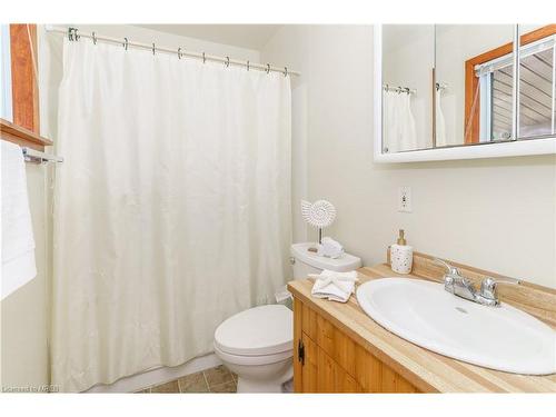 86 Stoney Road, Mckellar, ON - Indoor Photo Showing Bathroom