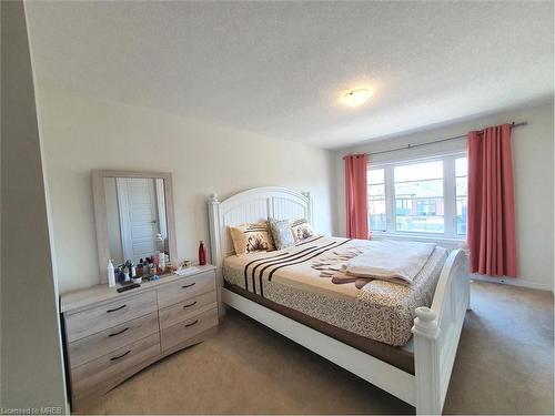 63 Holder Drive, Brantford, ON - Indoor Photo Showing Bedroom