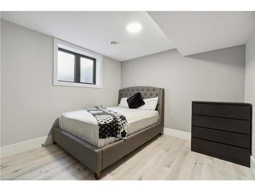 616 Mead Court, Sarnia, ON - Indoor Photo Showing Bedroom