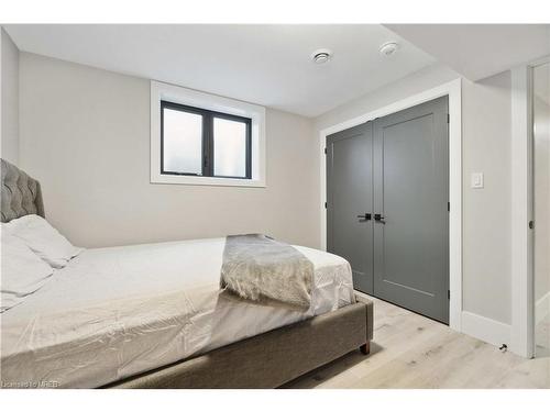 616 Mead Court, Sarnia, ON - Indoor Photo Showing Bedroom