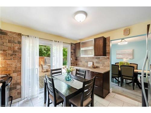 128 Fanshawe Drive, Brampton, ON - Indoor Photo Showing Dining Room