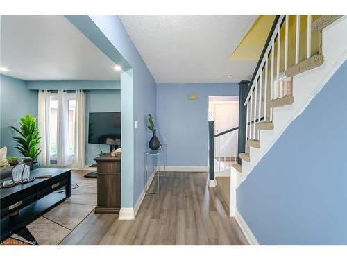 128 Fanshawe Drive, Brampton, ON - Indoor Photo Showing Other Room