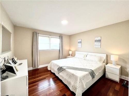 60 Third Street, Welland, ON - Indoor Photo Showing Bedroom