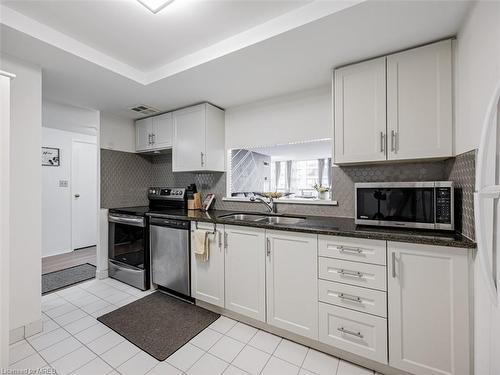 U #907-5785 Yonge Street, Toronto, ON - Indoor Photo Showing Kitchen With Double Sink