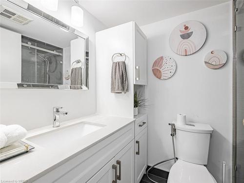 U #907-5785 Yonge Street, Toronto, ON - Indoor Photo Showing Bathroom