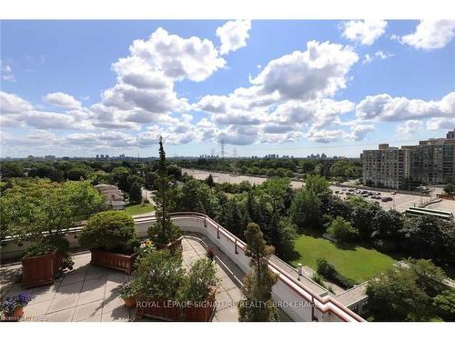 U #907-5785 Yonge Street, Toronto, ON - Outdoor With View