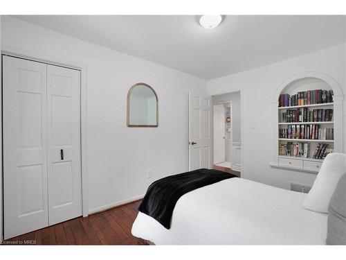 1446 Durham Street, Oakville, ON - Indoor Photo Showing Bedroom