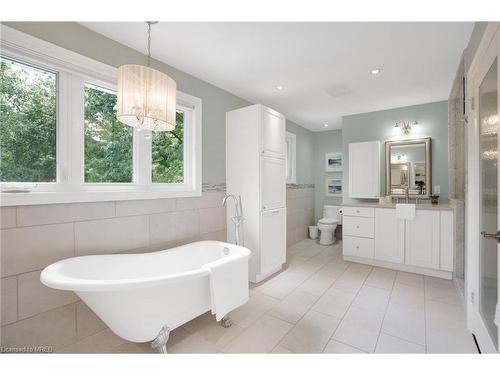 1446 Durham Street, Oakville, ON - Indoor Photo Showing Bathroom