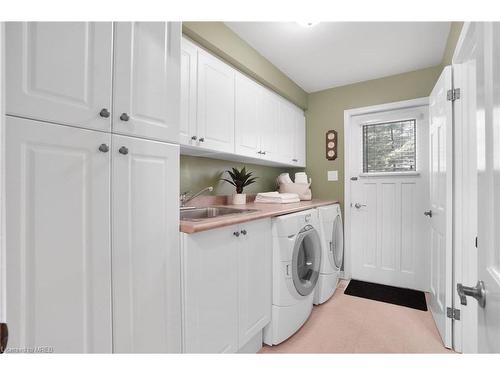 1446 Durham Street, Oakville, ON - Indoor Photo Showing Laundry Room