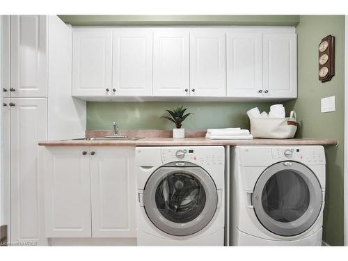 1446 Durham Street, Oakville, ON - Indoor Photo Showing Laundry Room