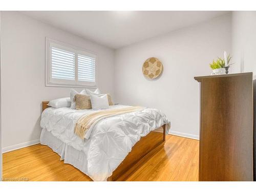 2 Anderson Street, St. Catharines, ON - Indoor Photo Showing Bedroom