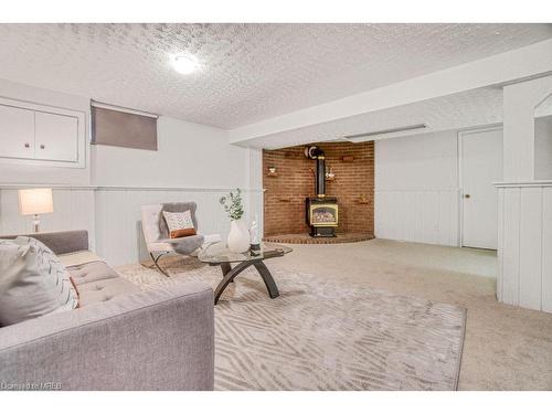 2 Anderson Street, St. Catharines, ON - Indoor Photo Showing Bedroom