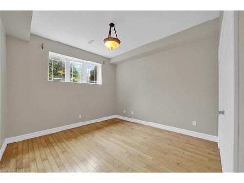 88 41St Street S, Wasaga Beach, ON - Indoor Photo Showing Other Room