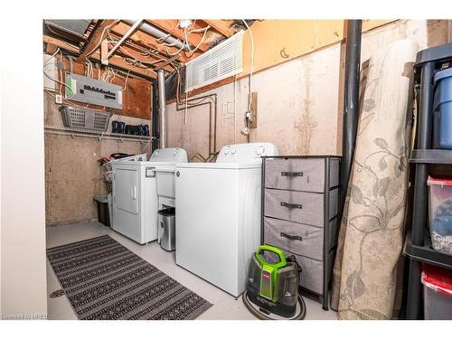 13-302 Vine Street, St. Catharines, ON - Indoor Photo Showing Laundry Room