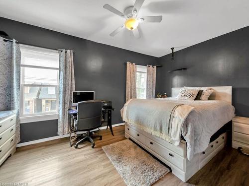 1083 Cannon Street E, Hamilton, ON - Indoor Photo Showing Bedroom