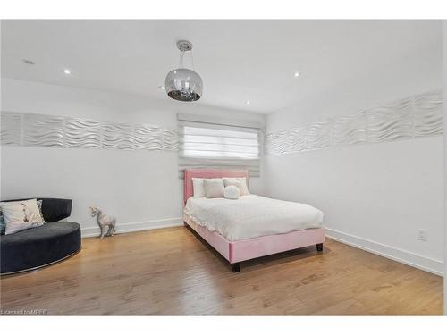 25 Janus Court, Toronto, ON - Indoor Photo Showing Bedroom