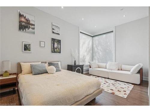 25 Janus Court, Toronto, ON - Indoor Photo Showing Bedroom