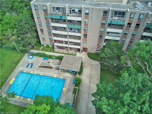 602-3625 Lake Shore Road W, Etobicoke, ON - Outdoor With In Ground Pool