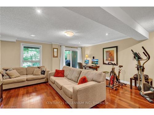 23-8305 Mclaughlin Road, Brampton, ON - Indoor Photo Showing Living Room