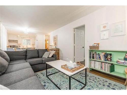 22 Lindale Avenue, Tiny, ON - Indoor Photo Showing Living Room