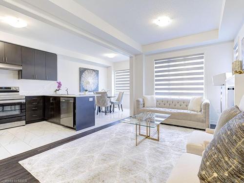 41 Trailbank Gardens, Waterdown, ON - Indoor Photo Showing Living Room