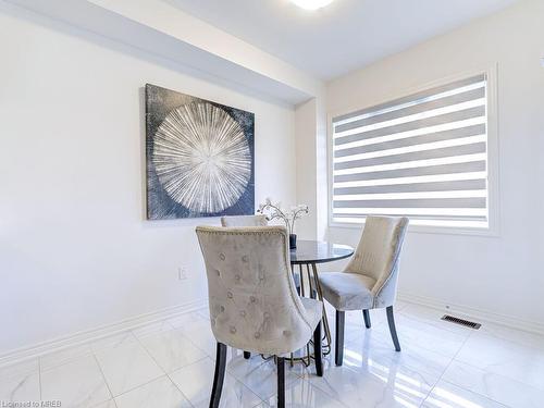 41 Trailbank Gardens, Waterdown, ON - Indoor Photo Showing Dining Room