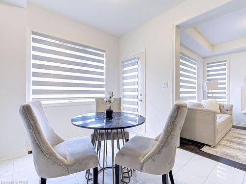 41 Trailbank Gardens, Waterdown, ON - Indoor Photo Showing Dining Room