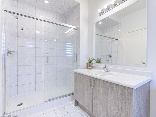 41 Trailbank Gardens, Waterdown, ON - Indoor Photo Showing Bathroom