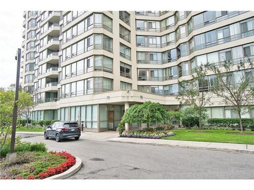 903-75 King Street E, Mississauga, ON - Outdoor With Balcony With Facade