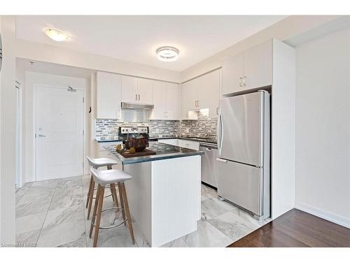 510-2486 Old Bronte Road Road, Oakville, ON - Indoor Photo Showing Kitchen With Stainless Steel Kitchen