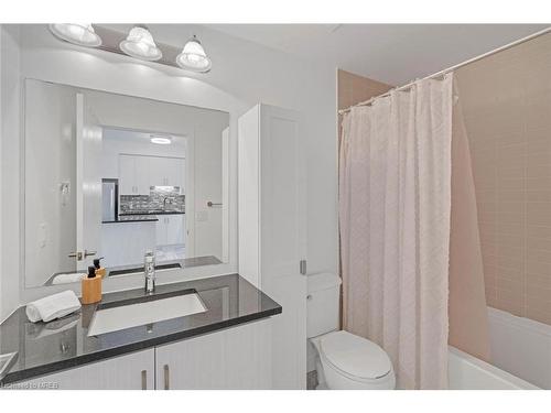 510-2486 Old Bronte Road Road, Oakville, ON - Indoor Photo Showing Bathroom