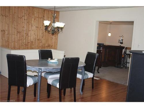 152 Glen Roberts Drive, Trout Creek, ON - Indoor Photo Showing Dining Room