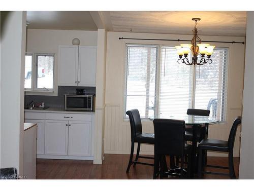 152 Glen Roberts Drive, Trout Creek, ON - Indoor Photo Showing Dining Room