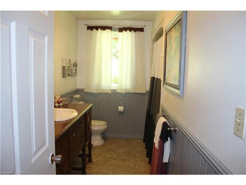 152 Glen Roberts Drive, Trout Creek, ON - Indoor Photo Showing Bathroom