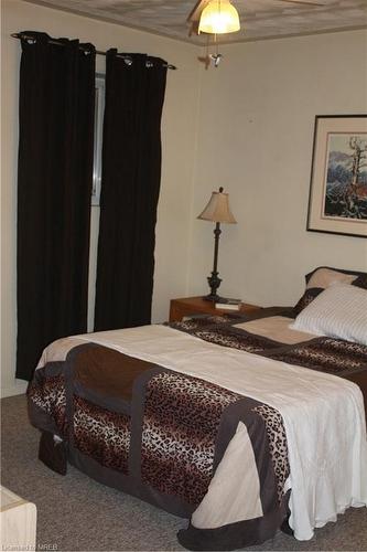 152 Glen Roberts Drive, Trout Creek, ON - Indoor Photo Showing Bedroom