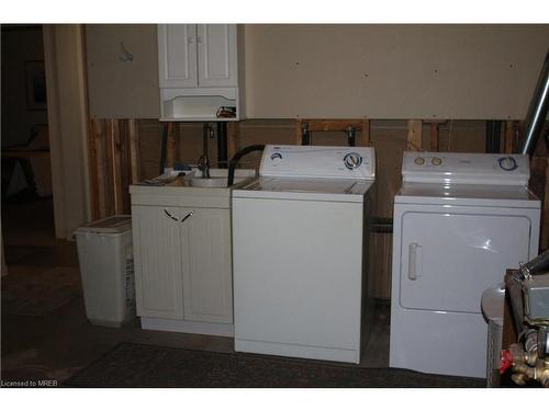 152 Glen Roberts Drive, Trout Creek, ON - Indoor Photo Showing Laundry Room