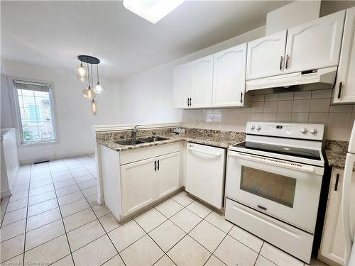 8C Brown Drive Drive, St. Catharines, ON - Indoor Photo Showing Kitchen With Double Sink