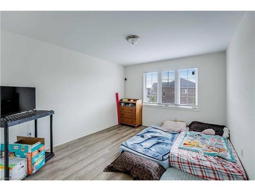 1198 Plato Drive, Fort Erie, ON - Indoor Photo Showing Bedroom