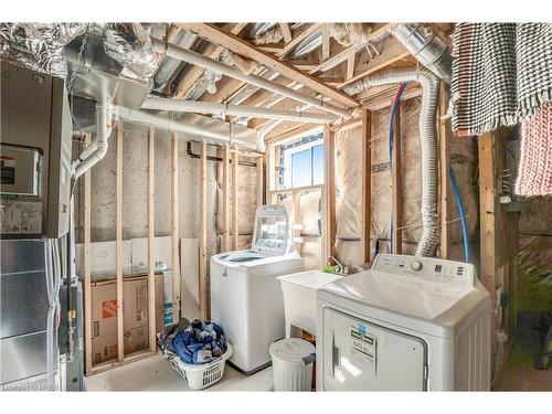 1198 Plato Drive, Fort Erie, ON - Indoor Photo Showing Laundry Room