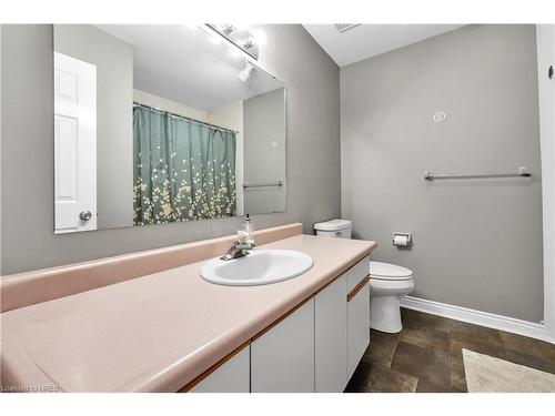 28-308 Conway Drive, London, ON - Indoor Photo Showing Bathroom