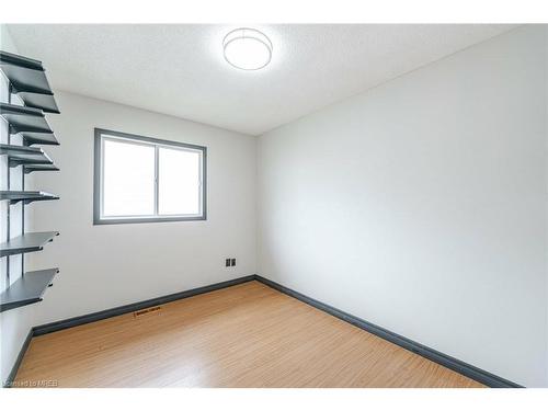 36 Poplar Crescent, Welland, ON - Indoor Photo Showing Other Room