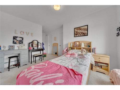 123 Povey Road Road, Fergus, ON - Indoor Photo Showing Bedroom